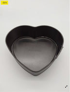 MasterClass Molde de 22,5 cm para tartas en forma de corazón con base suelta y antiadherente sin PTFE, PFOA ni BPA, cierre Sprin
